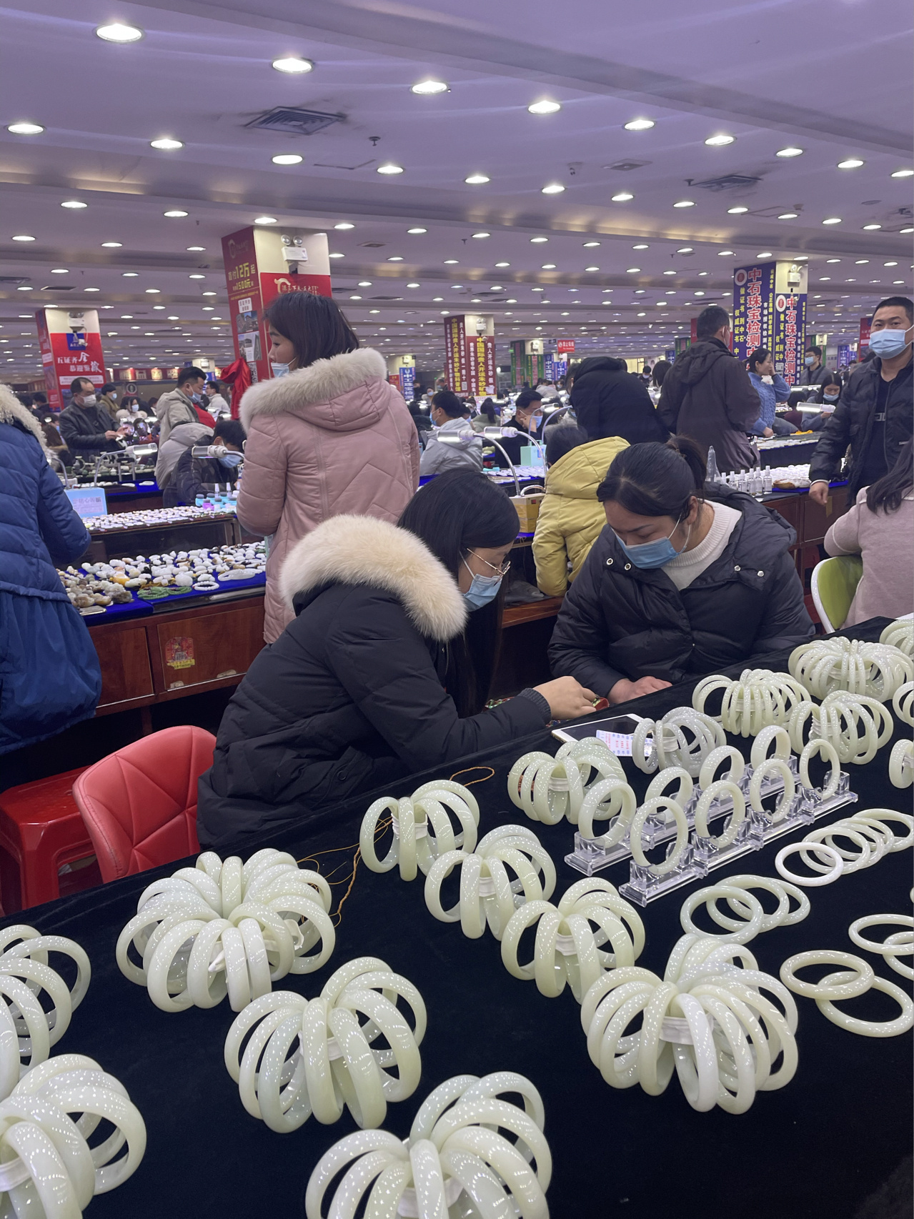 翡翠|买玉手镯想捡大漏这三个地方一定要去！