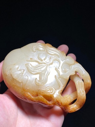 乾隆|清乾隆 和田玉籽料 白玉 双联 桃形 玉盒