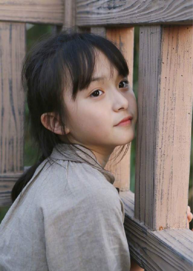 芈月|2岁出道就年入百万的“小芈月”，全网禁止整容，今长大变成这般