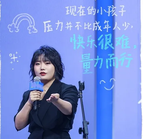 李雪琴|同是拍《男人装》，李雪琴被嘲辣眼睛，辣目洋子却被赞女神，凭什么？