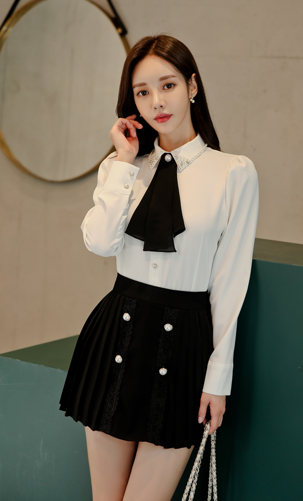 现代女性衣品鉴赏 潮流新品-黑玫瑰飘絮古典学园花帘衣裙