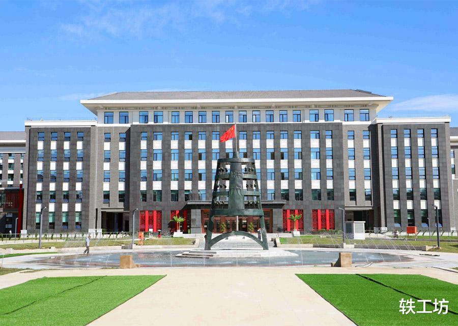 高歌猛进|“虽然我只是高中学历，但我的员工基本全是大学毕业生！”