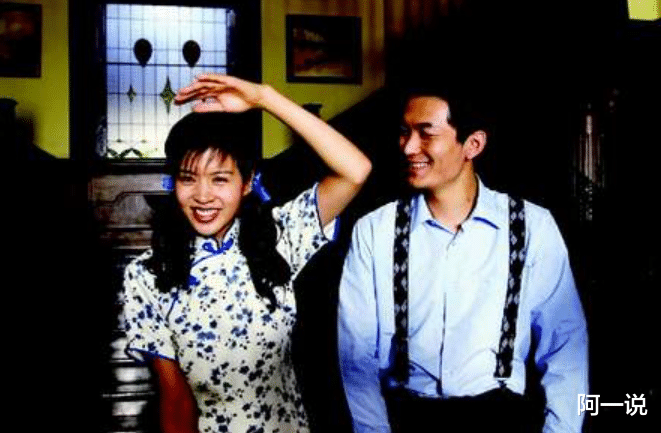 张艺谋|墨尔本的街头，张艺谋揽着一位19岁嫩模，深夜走进了酒店