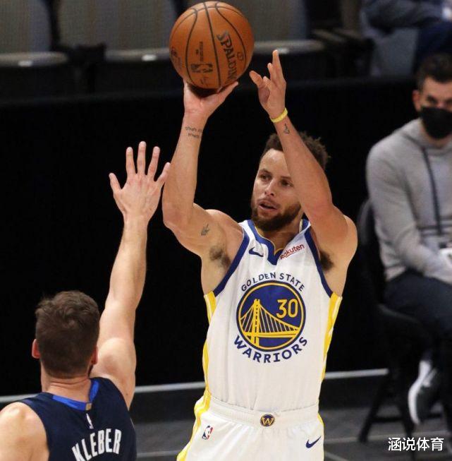 斯蒂芬·庫里|生涯第八次，賽季第二次，你知道庫里在幾月份50+次數最多嗎？