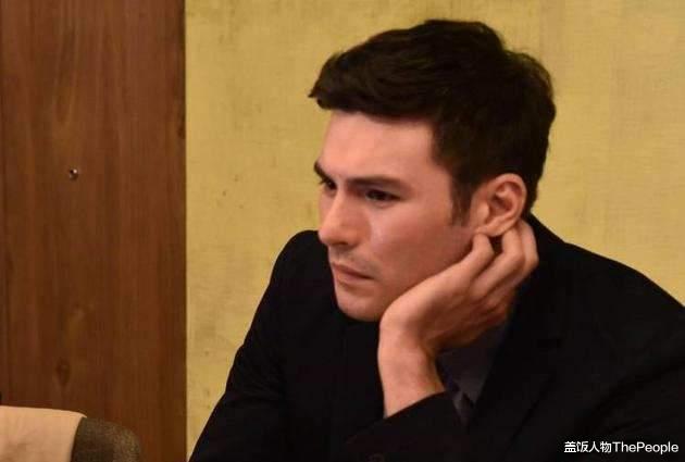 凤小岳|跟郭敬明传绯闻干脆罢演小时代，被经纪人怒撕赔百万，他也太惨了