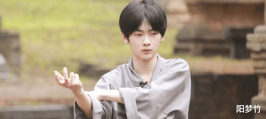 明星|当红明星跌下神坛,从追捧到唾弃只需要这样做!毁掉事业其实容易