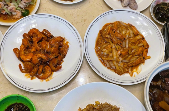 黄晓明|全家三口大团圆？黄晓明晒厨艺暗戳戳秀幸福，儿子小海绵餐具抢镜