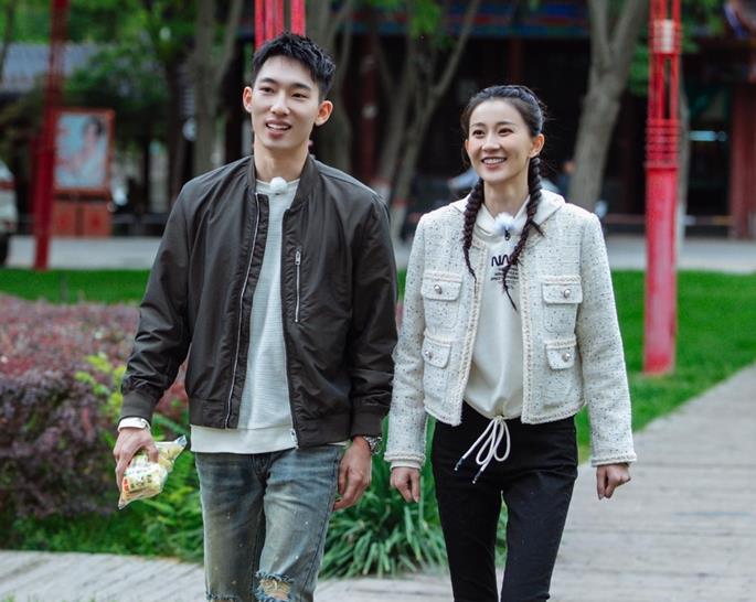 张豆豆|张豆豆凭“挺胸照”爆红，发育太猛被迫退役，为当教练拒入娱乐圈