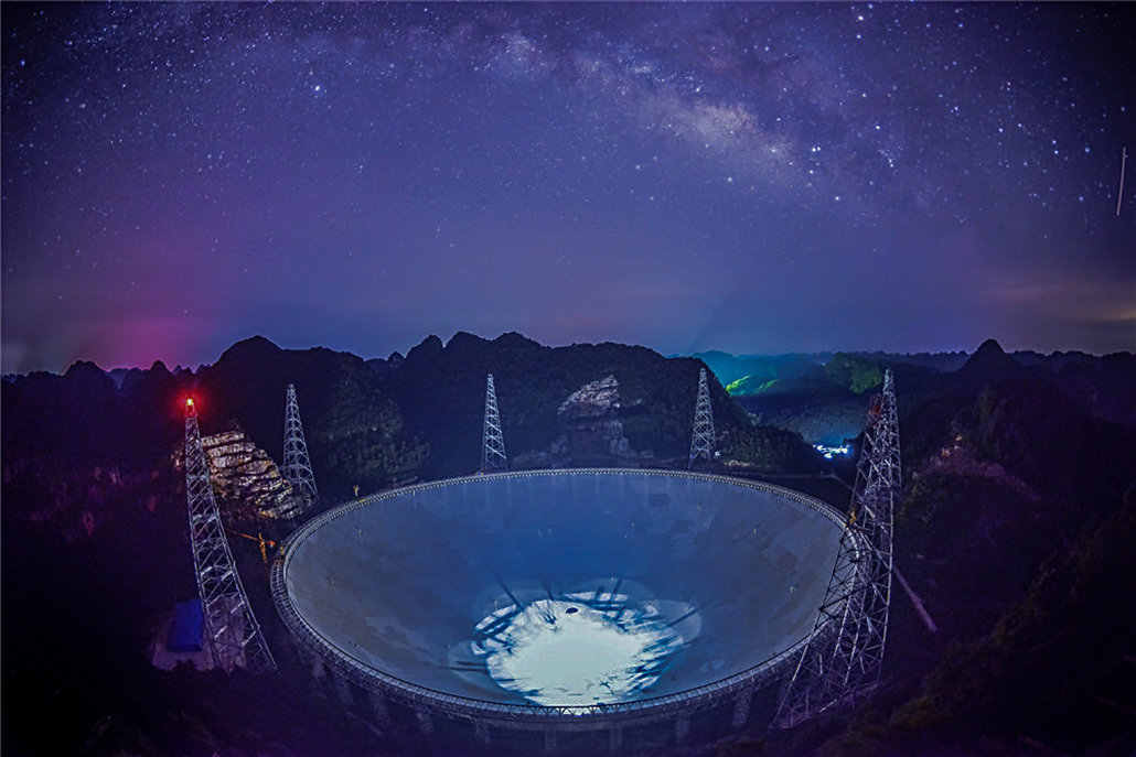  银河系中心传来神秘信号，一年重复13次，天文学家：不是已知天体