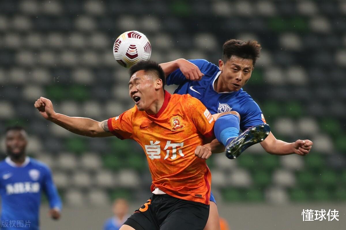 李霄鹏|4-2，大逆转！升至第三名，中超保级队翻身，李霄鹏又有新发现