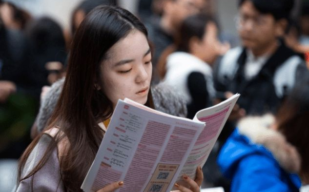 永州|985学校毕业，外人眼中的高材生，却一步步成为父母的“累赘”