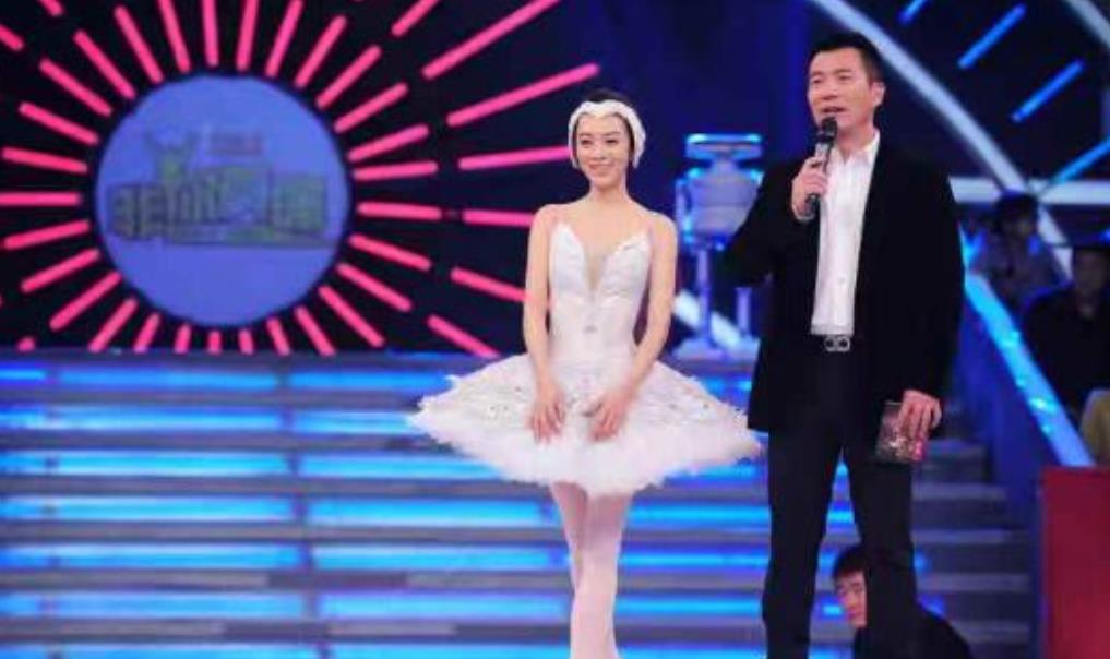 姐姐|“神仙姐姐”成老赖，靠美貌出圈如今落下神坛，已被列入失信名单