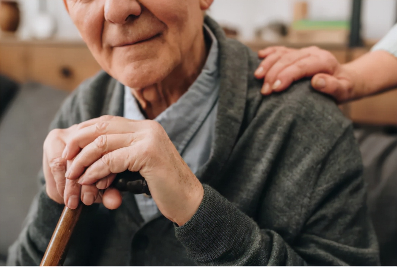 医生|男子偏爱这1“臭食”，血压飙升不幸离世，医生：这么贵的东西送我也不要