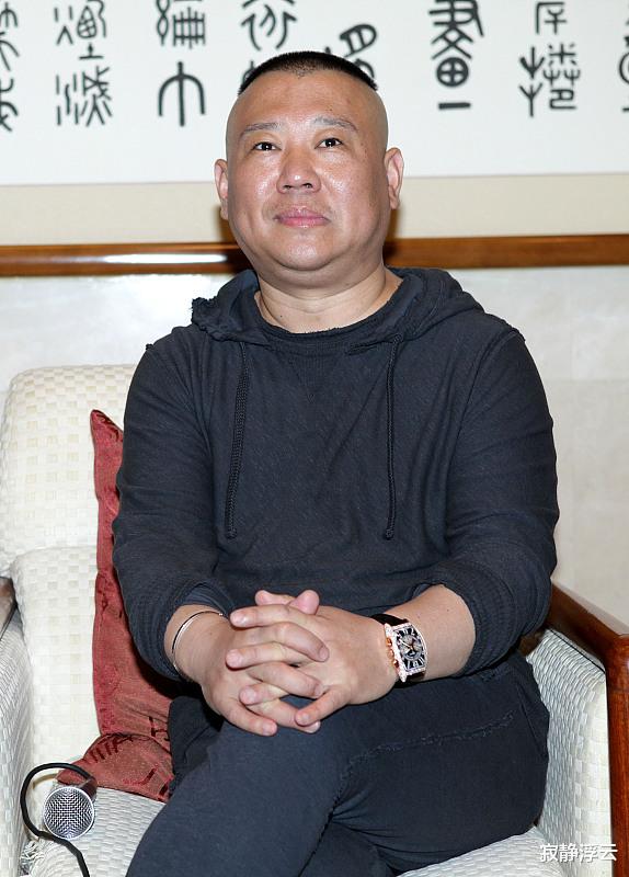 郭德纲|姜昆有大能耐？郭德纲同门师弟倒戈姜昆，梁宏达站错队有何深意