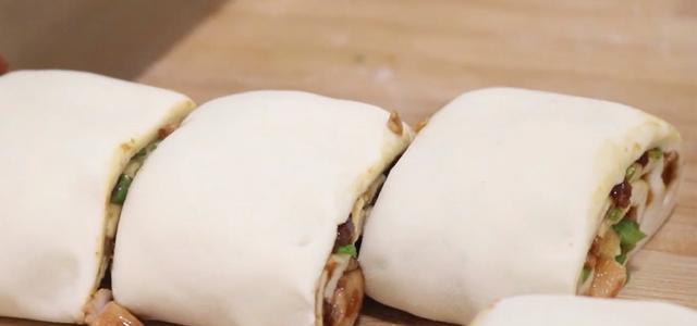 包子 减肥也忍不住吃,家人爱惨了,一切一卷,不蒸不油炸,比包子还香