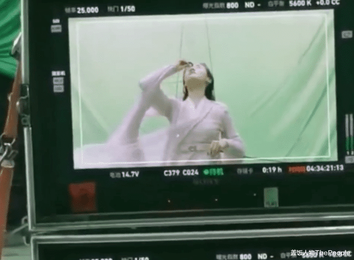 杨幂|女星哭戏太精彩！有人哭成“哨子精”，有人哭不出，有人一哭成名