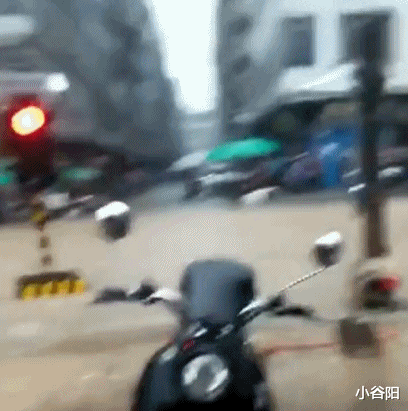 小谷阳|“跟同学一起爬山，回来成这样了，怎么跟老公解释？”哈哈哈