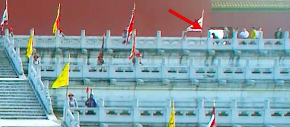 卓晓婷|《甄嬛传》6个穿帮镜头,温宜公主大力士,现代游客看四郎登基