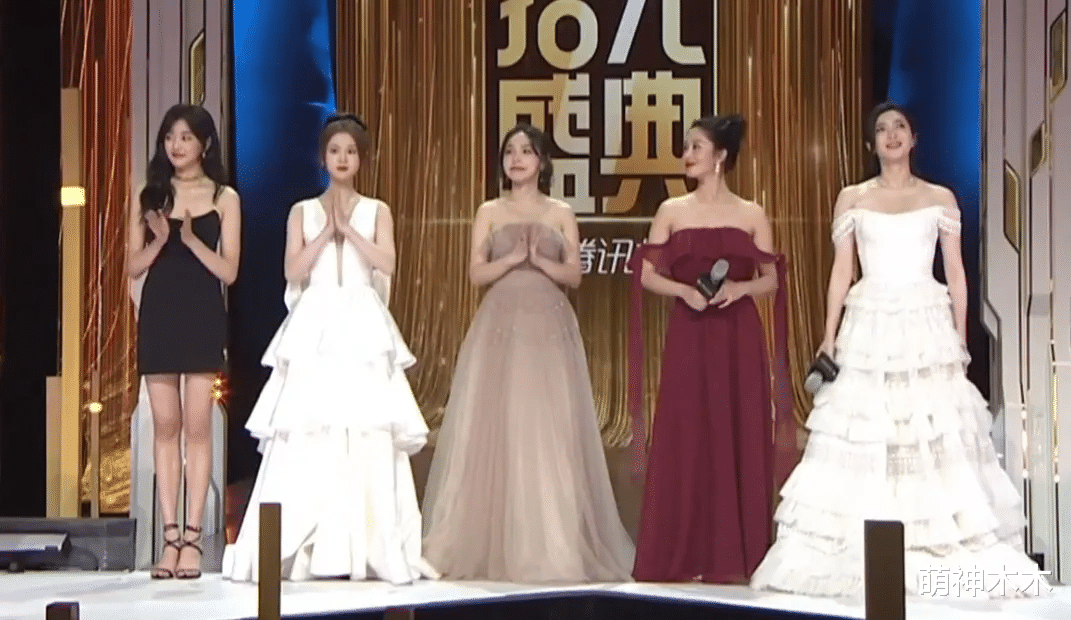 肖战|《欢乐颂》新五美首次公开亮相，闺蜜合照暴露真实关系，孙千尴尬