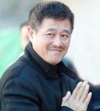 赵本山|赵本山卸任“本山传媒”董事职务，这是正式准备退休了吗？