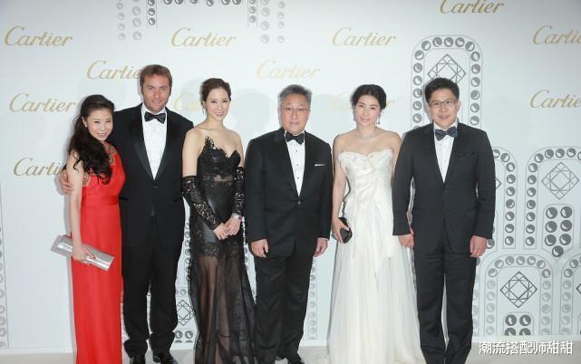 潮流搭配师甜甜 郭晶晶、徐子淇同样都是嫁入豪门，但气质真不一样，黑白裙真养眼