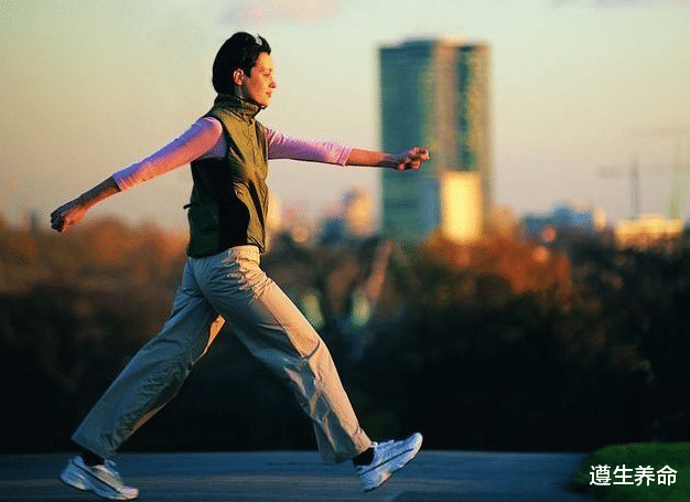 运动 如何正确地通过走路减肥?牢记这5点,要循序渐进