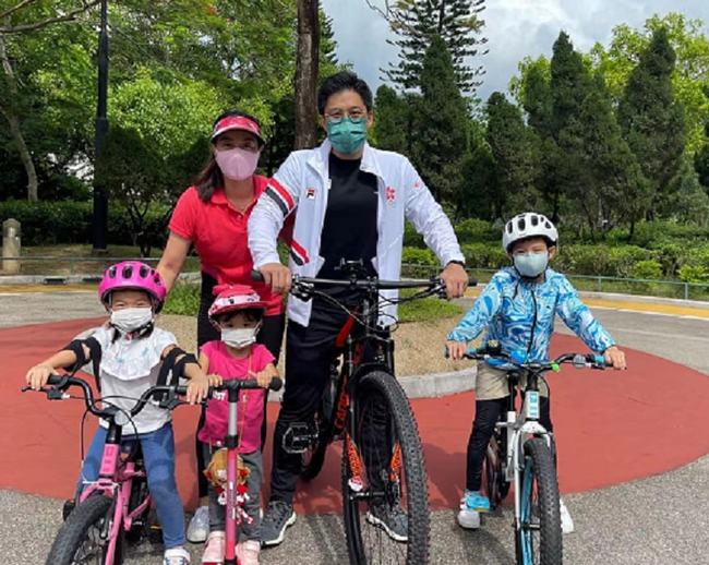 我们恋爱吧第三季|郭晶晶曝女儿霍中妍拥有运动员韧性：像我一样，脚流着血也说没事