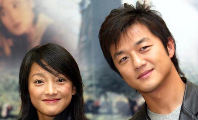 一只麦兜 47岁周迅被曝陷入姐弟恋，再度恋上音乐人，王菲也曾追看男方演出