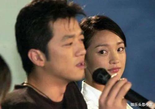 李亚鹏|爷孙恋被拍！当众拥吻，家长都见过了？