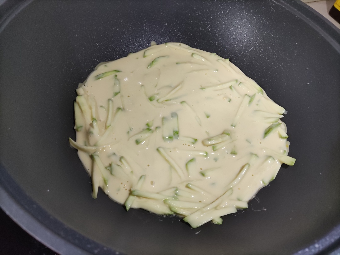 点妈辅食|?10分钟早餐，大人宝宝一起吃的西葫芦蛋饼~