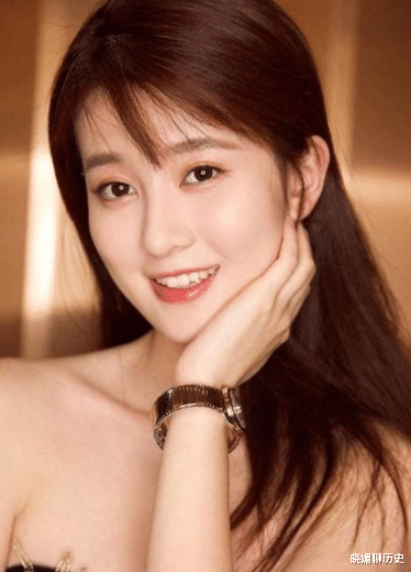 乔欣|实锤！乔欣与杨洋的恋情再添实锤！男方送了值万元的永生花独角兽