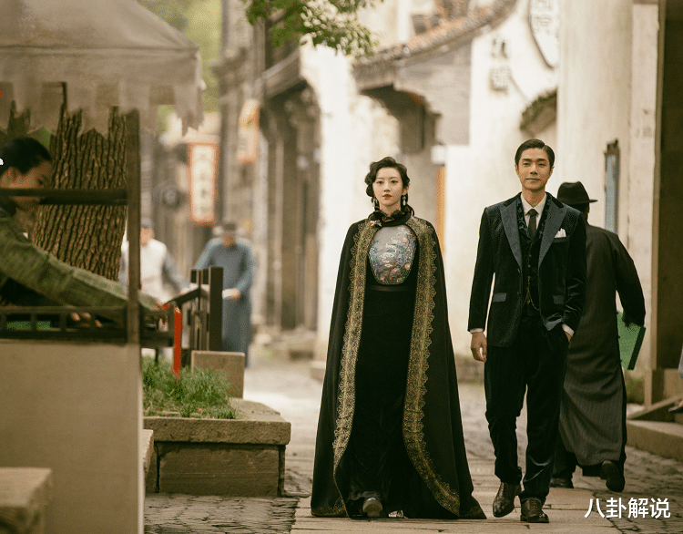 景甜|景甜分享《司藤》倒模过程，我却关注她的素颜，颜值如何太明显了