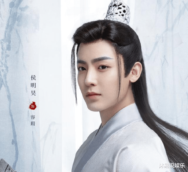 关晓彤|关晓彤侯明昊《我就是这般女子》，在大瓜纷纷爆出的形势下，这部剧变得尴尬起来