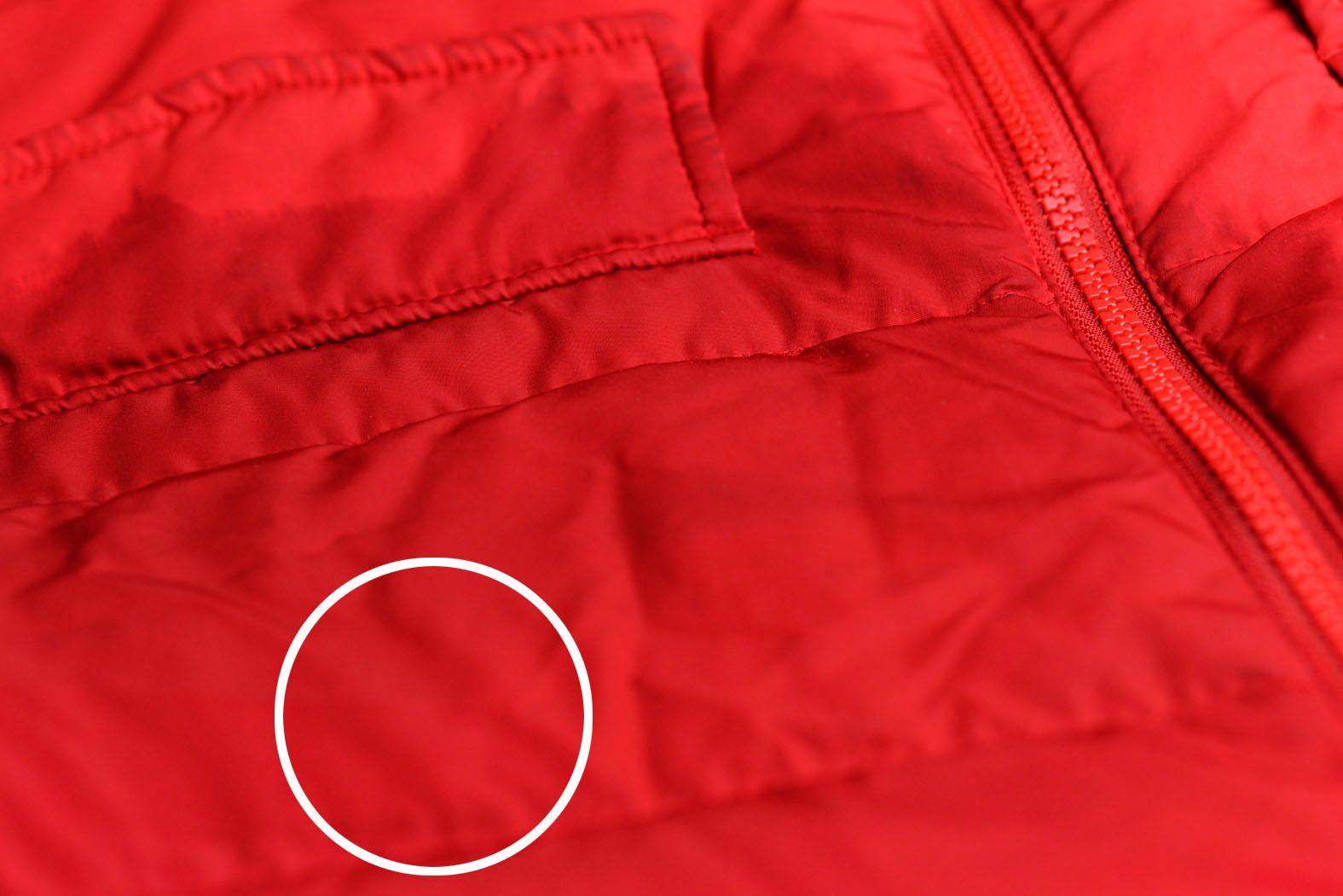 一喷二刷三抽四吸，仅用四步，UWANT布艺清洗机破解家居清洁难题