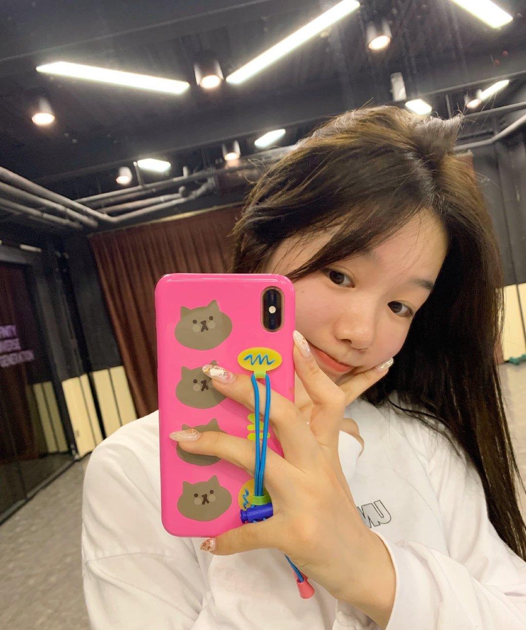 李易峰|陈哲远徐梦洁再次撞衫引热议，堪称最强售后，但却不是真的在谈