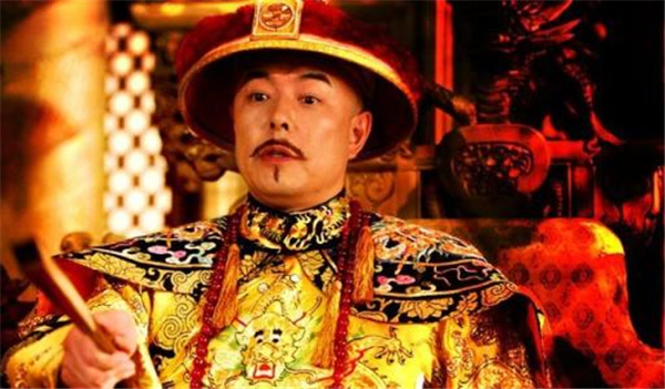 孙殿英|孙殿英盗宝时，为什么敲掉乾隆牙齿，还脱慈禧裤子？实情令人愤慨