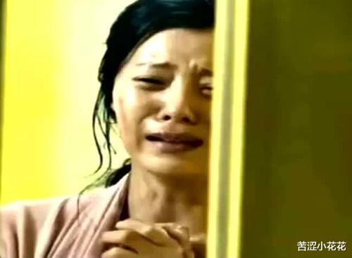 苦涩小花花|女子第一次去男友家，婆婆哭成泪人，最后道出实情，全家哭成一片