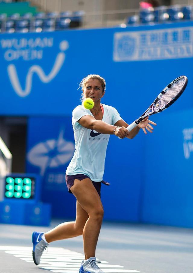 澳網|恭喜！中國名將闖進澳網女單16強贏得職業生涯首勝，小威驚險晉級