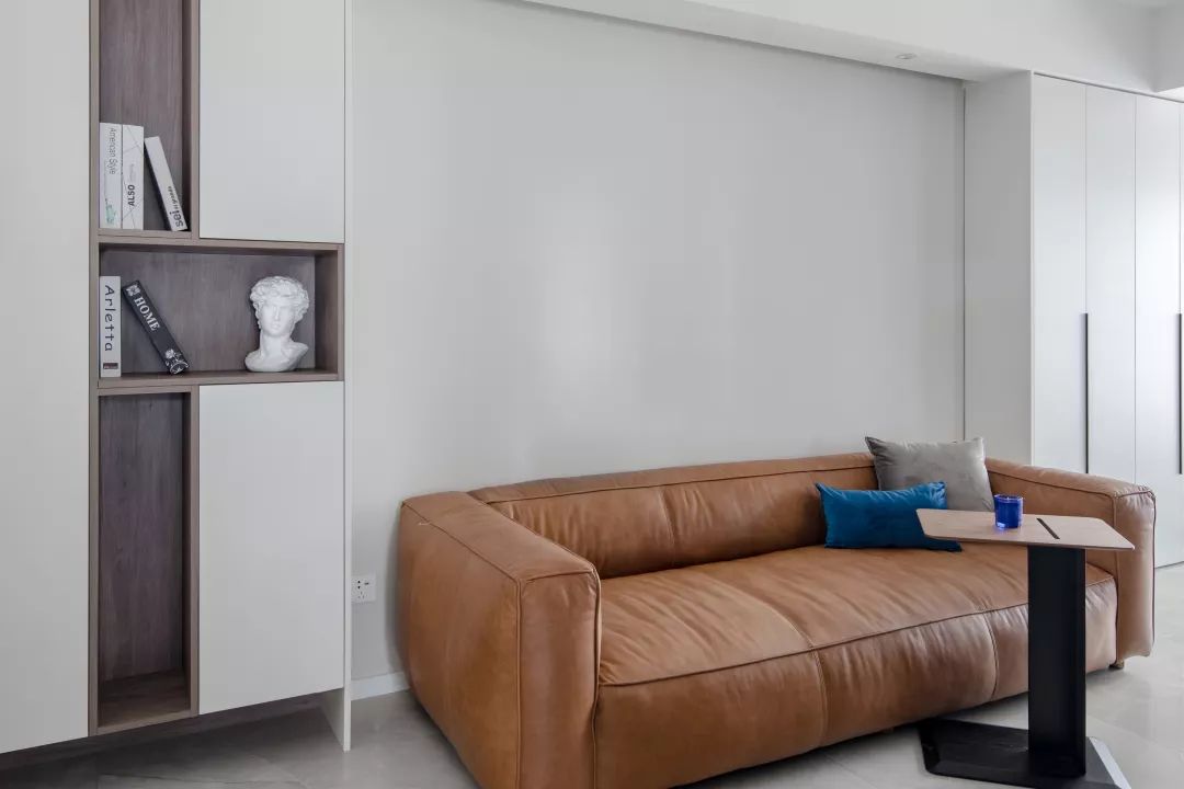 68平小户型大改造，2㎡搞定餐厅，吧台半墙做电视背景墙超酷！