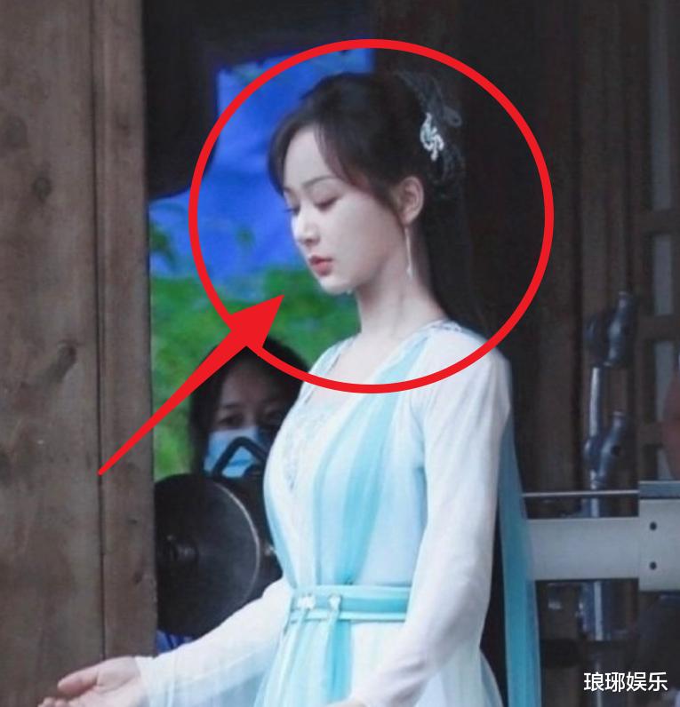 杨紫|同一款青衣造型，79斤的赵露思遇上杨紫，差距原来都在体重上