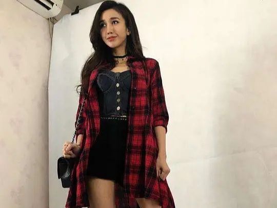 杨凯迪|没被徐峥捧红的她，却被黄渤“10秒钟”带火，“好身材”完美展示