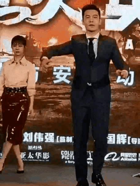 明星|杨紫身高167，黄晓明179，二人同框后，谁撒谎了一目了然