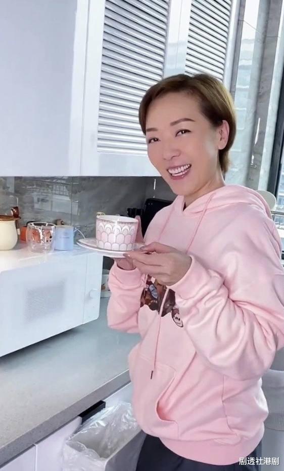 郭少芸|49岁TVB女星广东定居后再置业，拍片分享杭州新居，装修简约大气