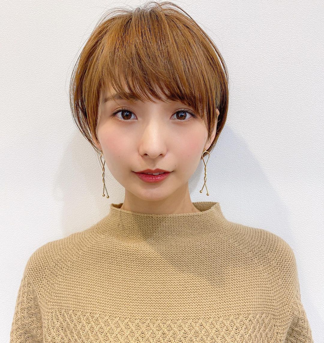 口红|越来越多女性短发这样剪，利落时尚又显瘦，忍不住也想剪同款