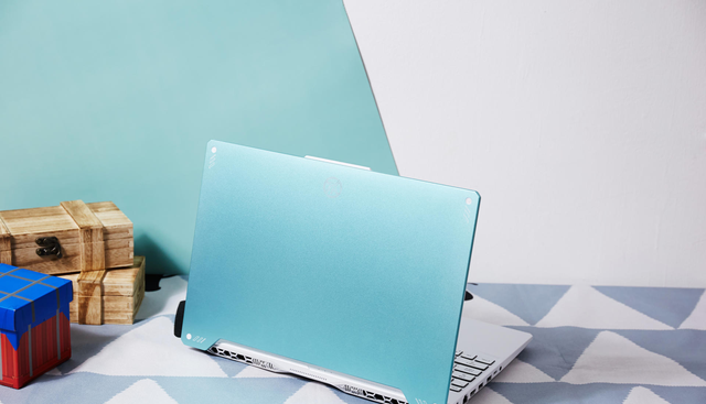 华硕|华硕最顶配天选2售价不到万元:酷睿i9上阵,AMD能否一战?