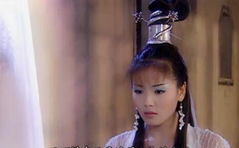 娱乐圈|盘点娱乐圈中用“蛇”做头饰的女星，啊这，看着有点吓人，但也有很美的