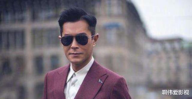 明道|明道吃蝙蝠画面曝光,知名杠精作家唾骂:立即道歉否则逐出娱乐圈