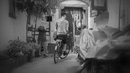 国产剧 这部老外拍摄的中国脱贫往事，竟然打败了99.99%国产剧？