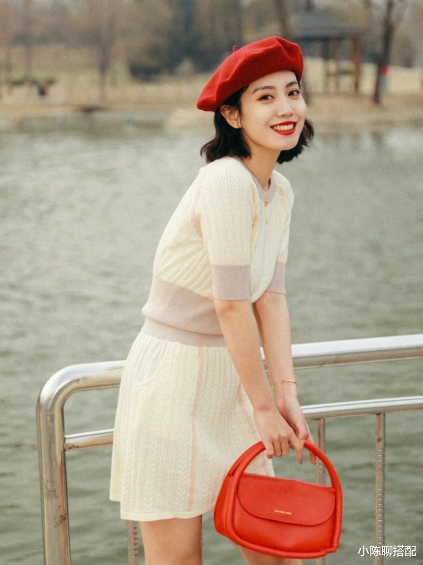 小陈聊搭配 衣品好的女人才能把“中国红”穿出韵味，教你3个要点避免俗气