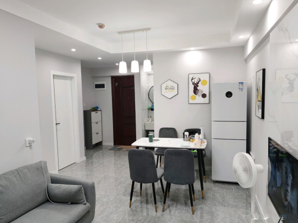 朋友圈晒新房,都吐槽我家背景墙难看,预算有限,也就只能这样